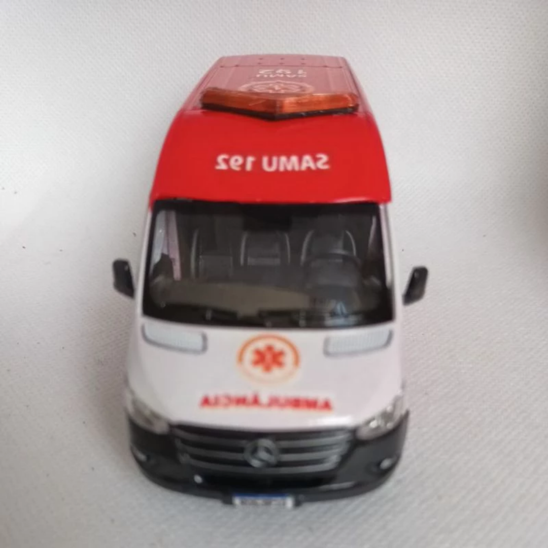 Miniatura Ambulância